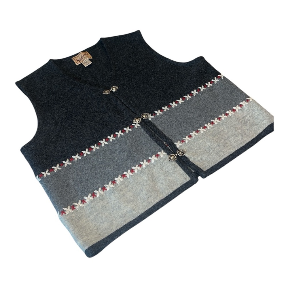 Woolrich Gray V-Neck Sweater Vest with Textured Elegance NWOT 100% Wool